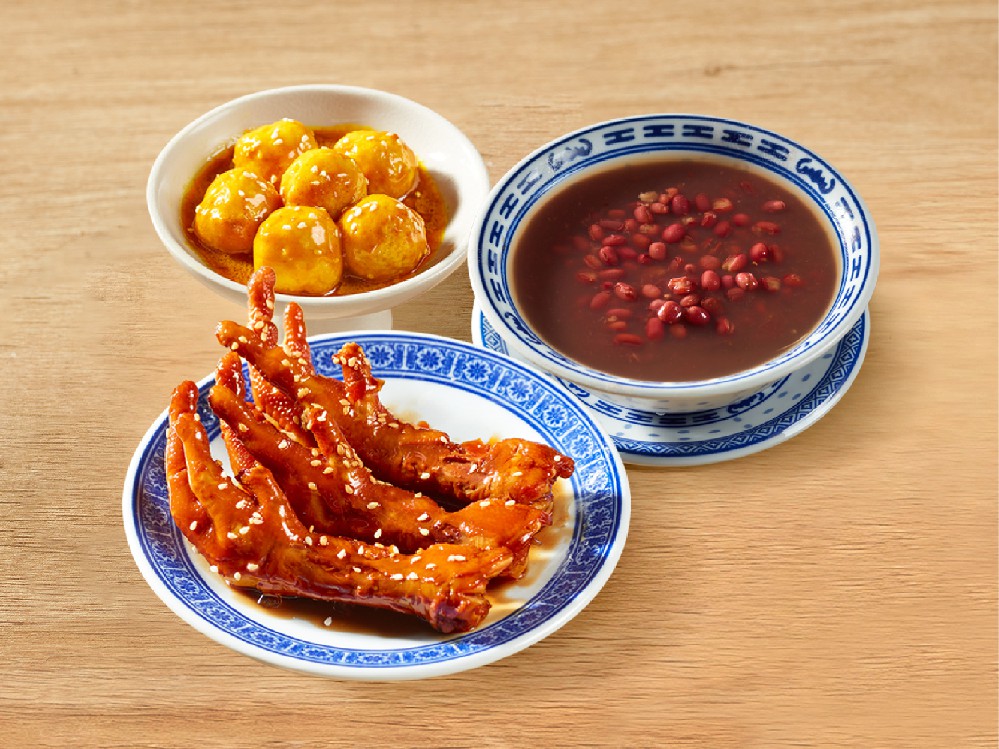 鸡爪+咖喱鱼蛋+红豆沙